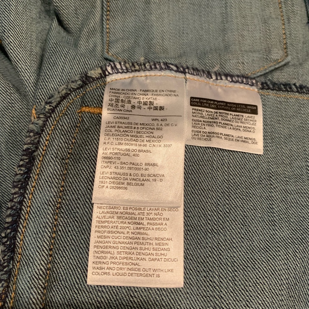 Levi’s Ex-Boyfriend Trucker Jacket - Picture 7 of 8